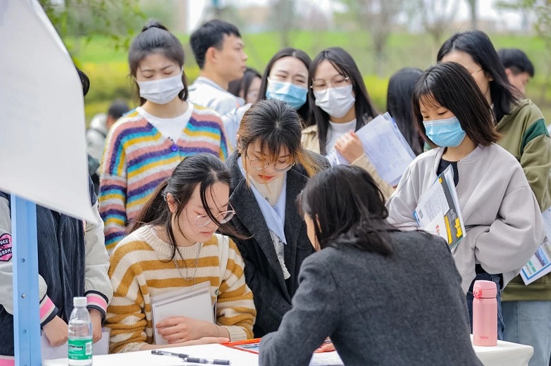 切實做好高校畢業(yè)生就業(yè)工作 做實做細就業(yè)指導(dǎo)服務(wù) 第4張