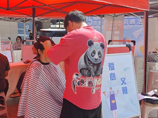 “家門口”的一站式服務！瑞方人力助力打造火車南站街道錦官新城社區特色就業IP 第6張