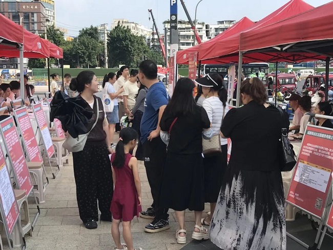 商圈聚人氣，服務暖人心——瑞方人力助力晉陽街道解鎖青年就業新場景 第2張
